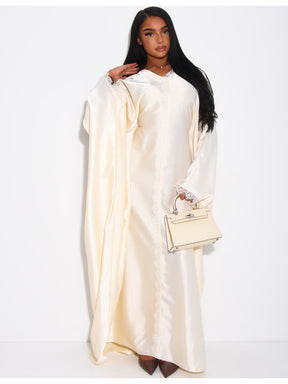 Schmetterlings Abaya Noure